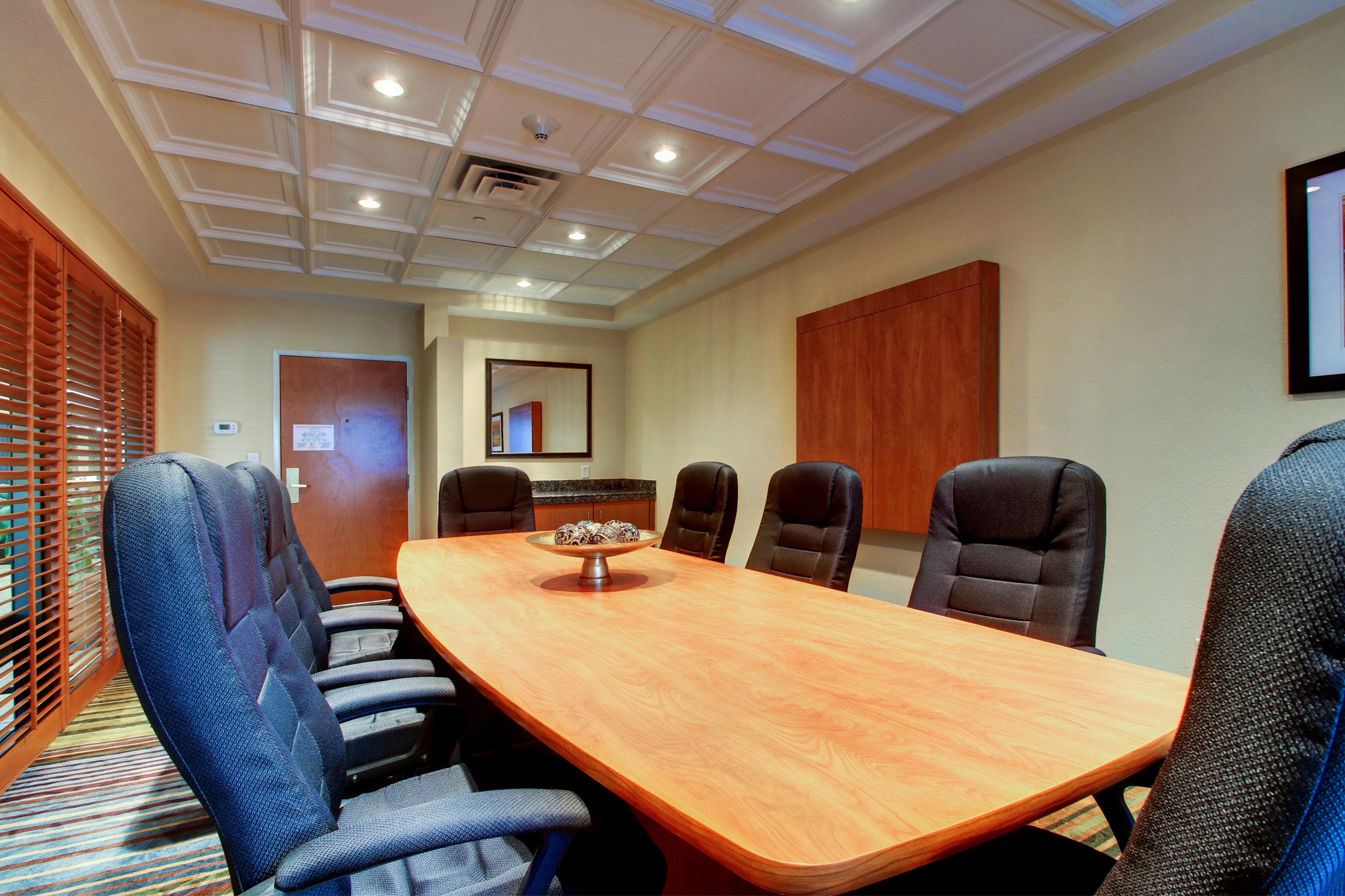 Holiday Inn Express & Suites Jacksonville South East - Medical Center Area By Ihg Exterior photo