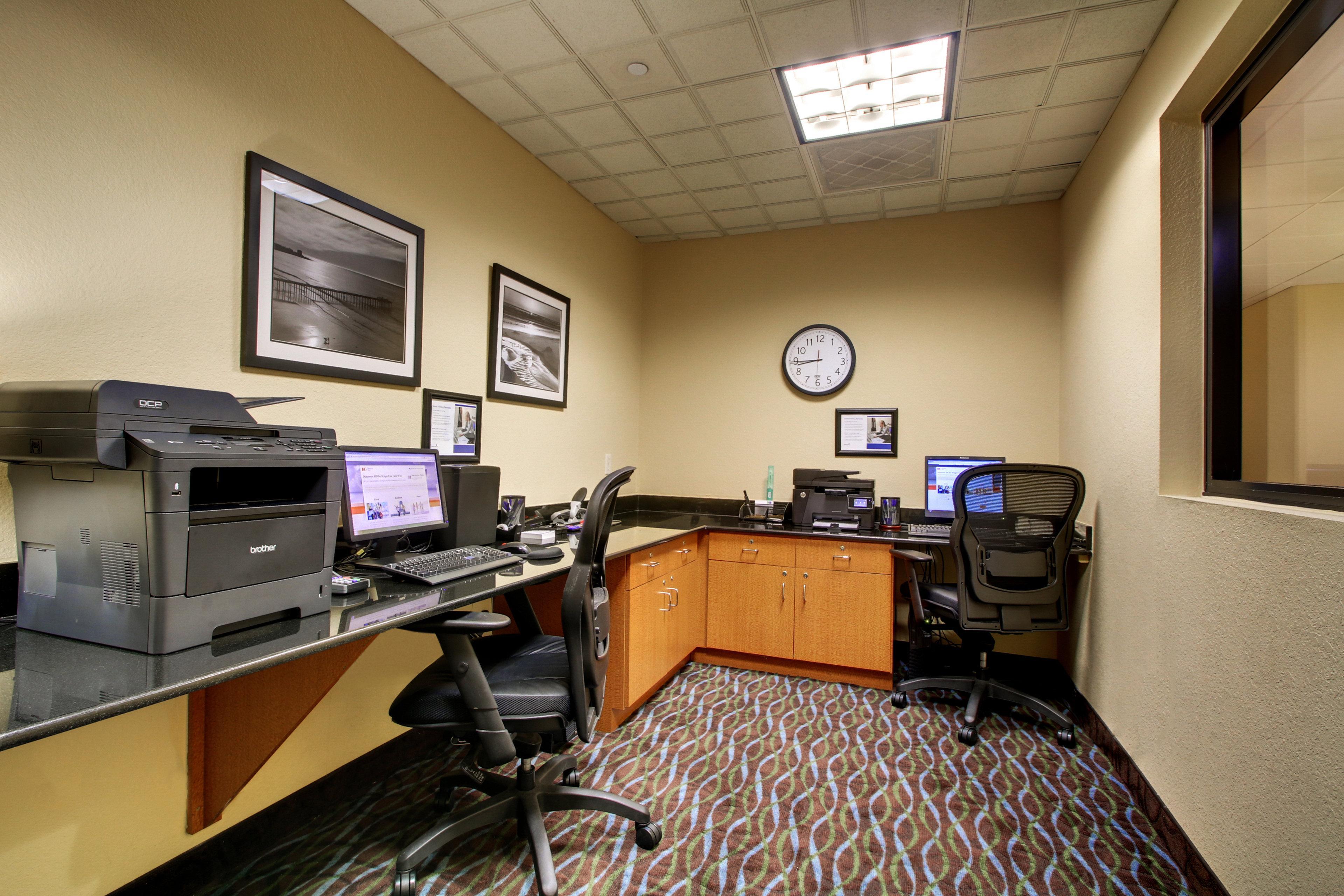 Holiday Inn Express & Suites Jacksonville South East - Medical Center Area By Ihg Exterior photo