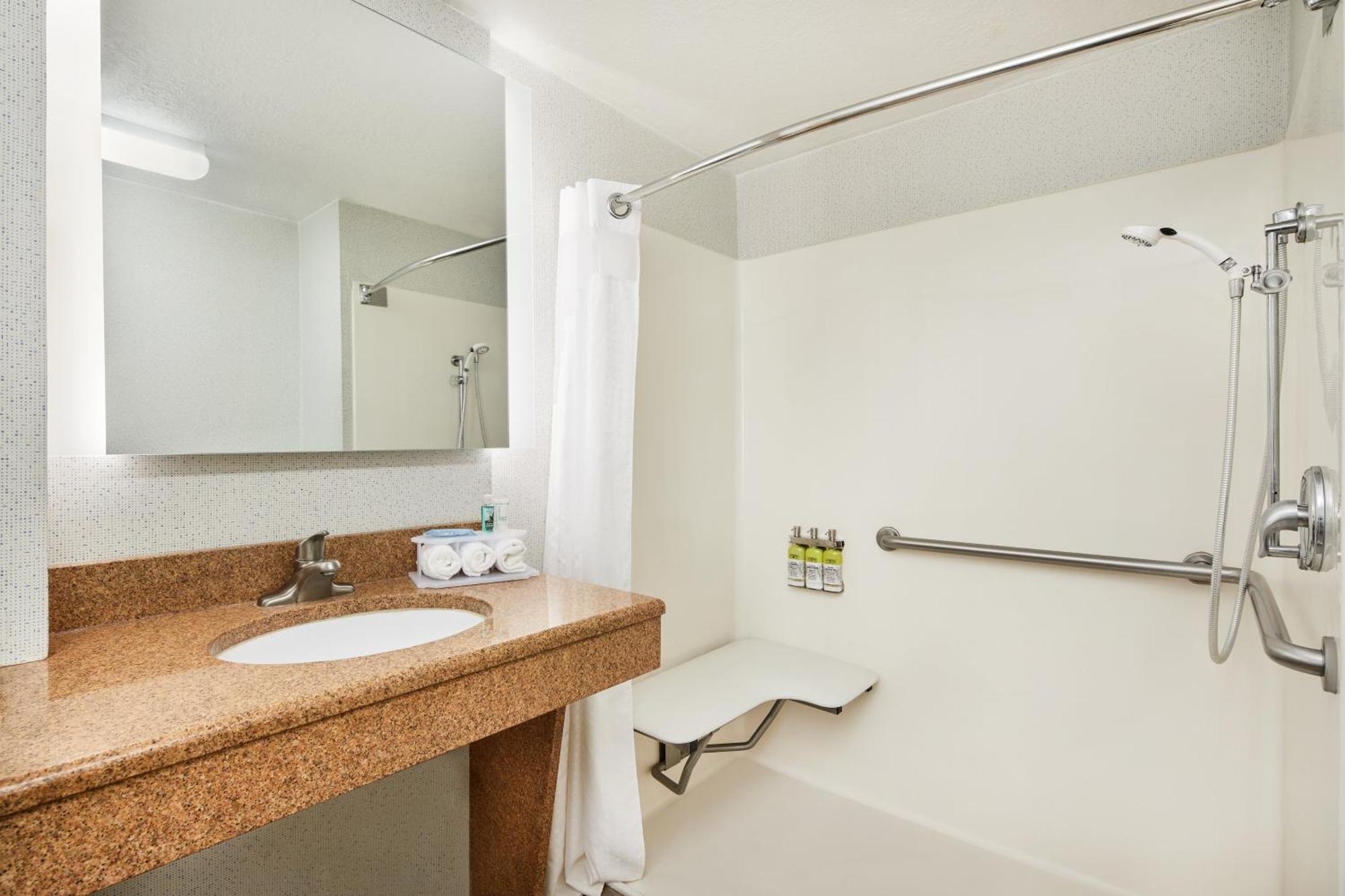 Holiday Inn Express & Suites Jacksonville South East - Medical Center Area By Ihg Exterior photo